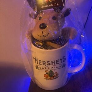 NWT Hershey's Chocolate Mug with Plush Bear and Chocolates